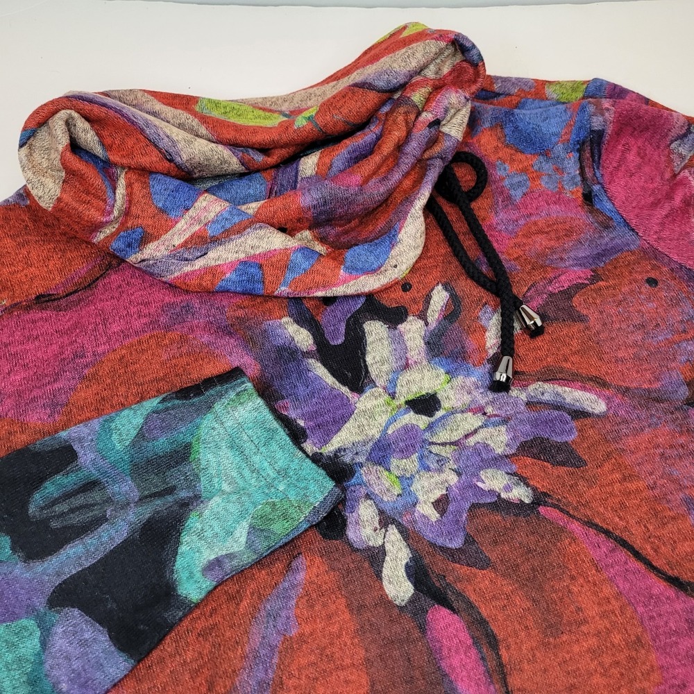 Claire Desjardins Cowl Neck Art to Wear Long Sleeve Tunic Top Size Medium‎